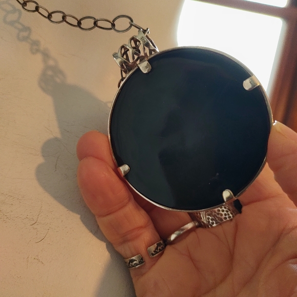 Silpada Retired Sterling Silver Red Sundial Shell Pendant Necklace - Picture 3 of 6